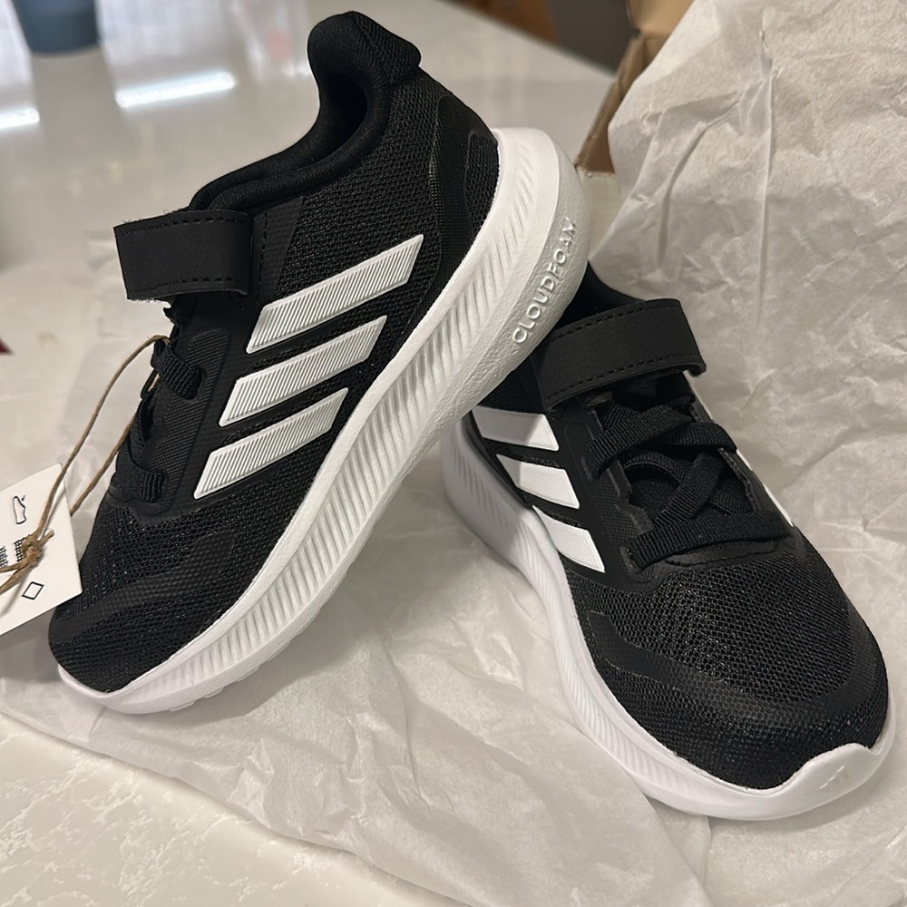 Adidas toddler size 8 Velcro sneakers brand new